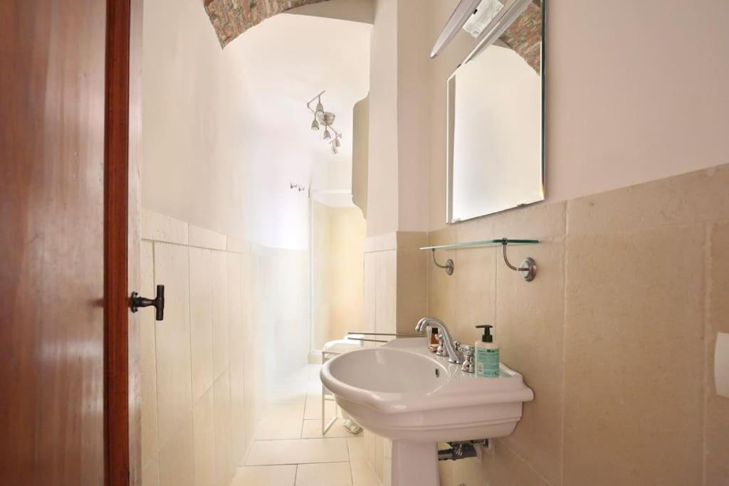 Belle Donne Historical Apartment - City Center Florence Ngoại thất bức ảnh